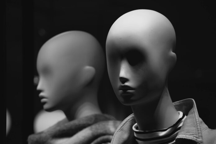 grayscale photo of mannequin head