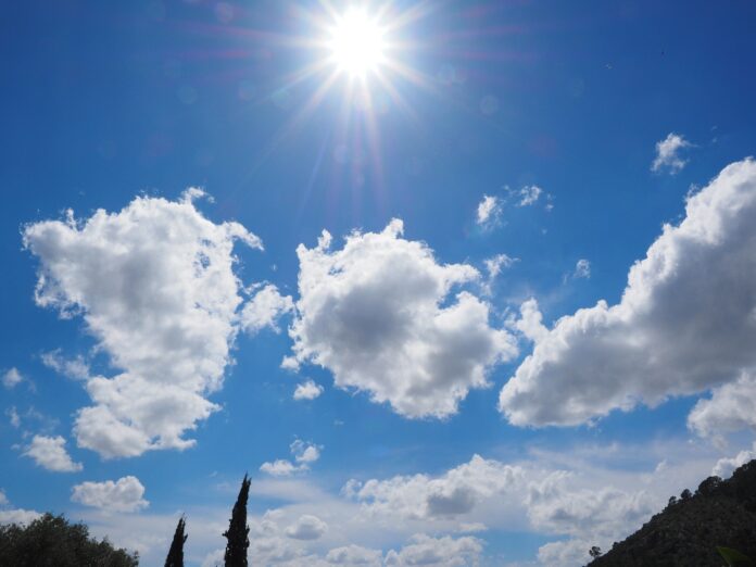 horizon-cloud-sky-sun-white-sunlight-834096-pxhere.com